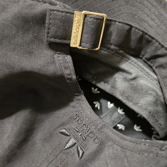 Adidas Black Cap - Picture 3 of 8